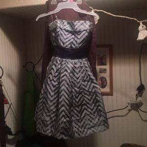 Strapless formal dress